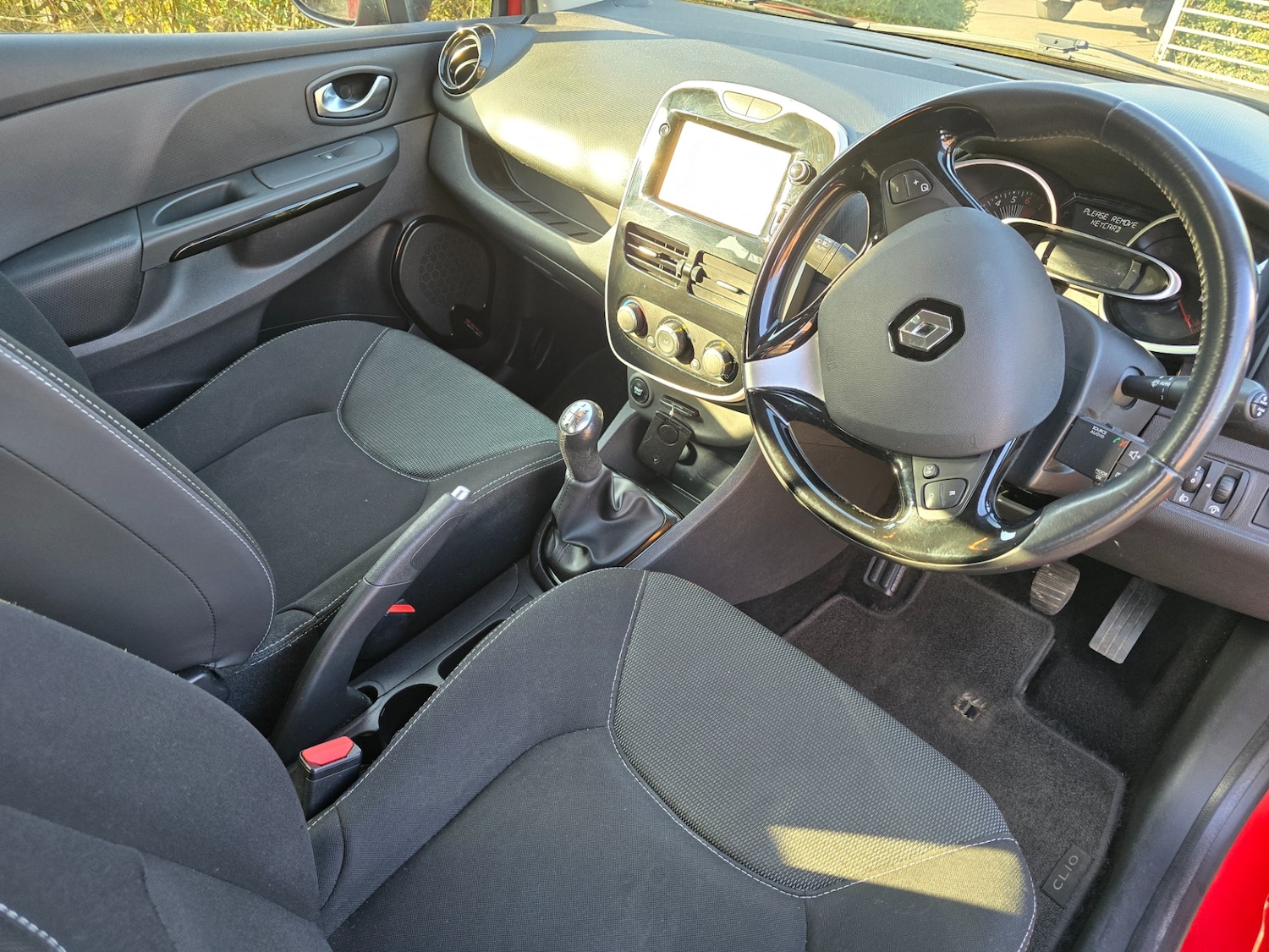 Used Renault Clio 2016 for sale - 77801837: Photo 9