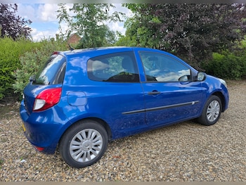 Used Renault Clio 2009 for sale - 75407863: Photo