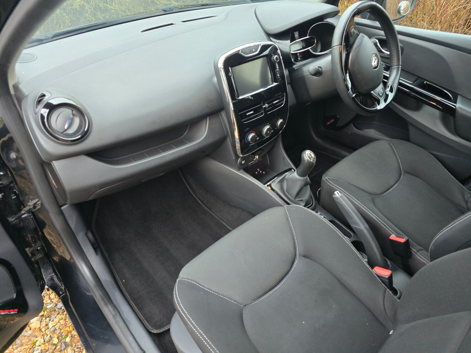 Used Renault Clio 2013 for sale - 77495009: Photo 11