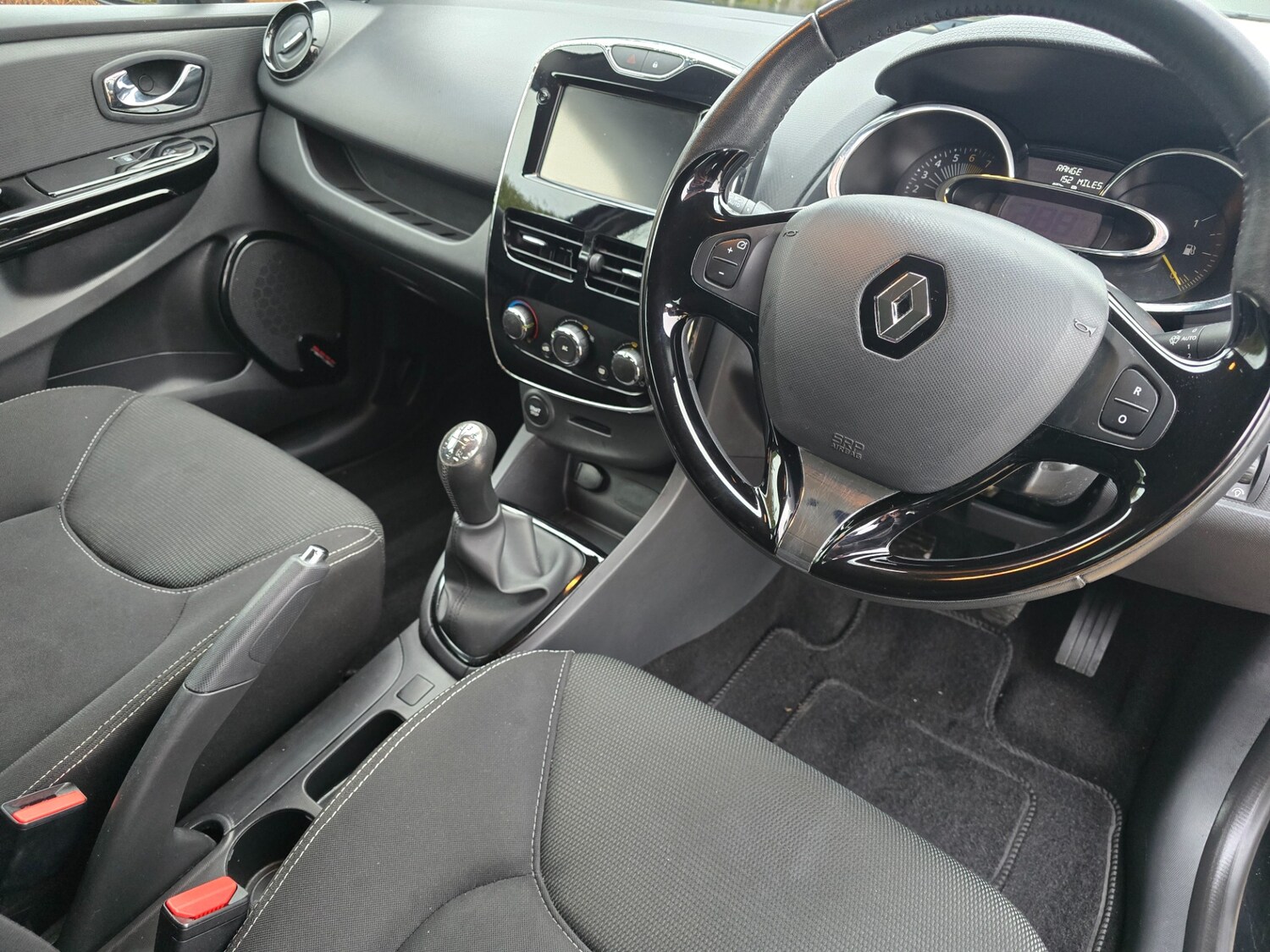 Used Renault Clio 2013 for sale - 77495009: Photo 9