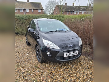 2016 (16) - 1.2 Zetec Black Edition 3dr
