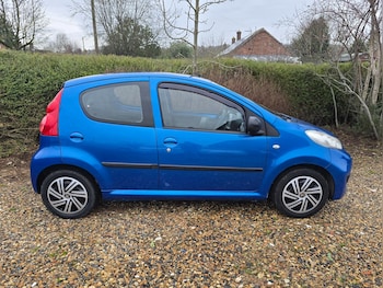 Used Peugeot 107 2011 for sale - 77148554: Photo