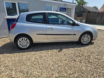 Used Renault Clio 2010 for sale - 79228983: Photo