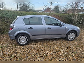 Used Vauxhall Astra 2009 for sale - 77241942: Photo