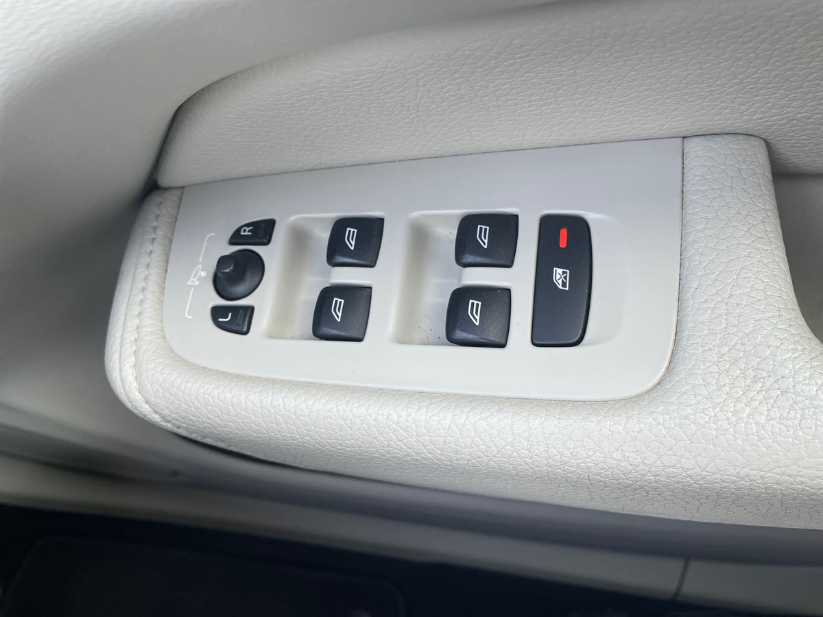 Used Volvo XC60 2018 for sale - 77995072: Photo 20