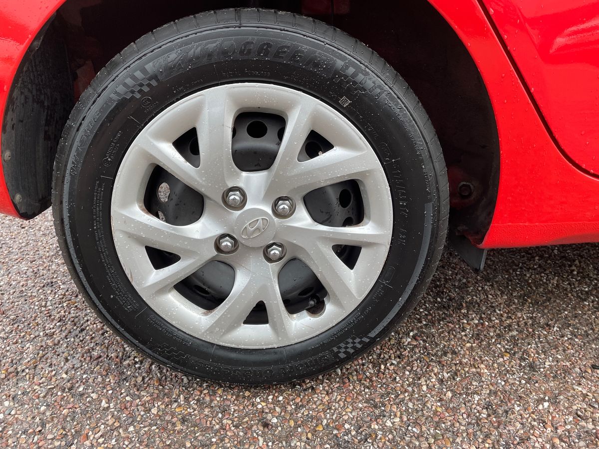 Used Hyundai i10 2019 for sale - 77634701: Photo 9