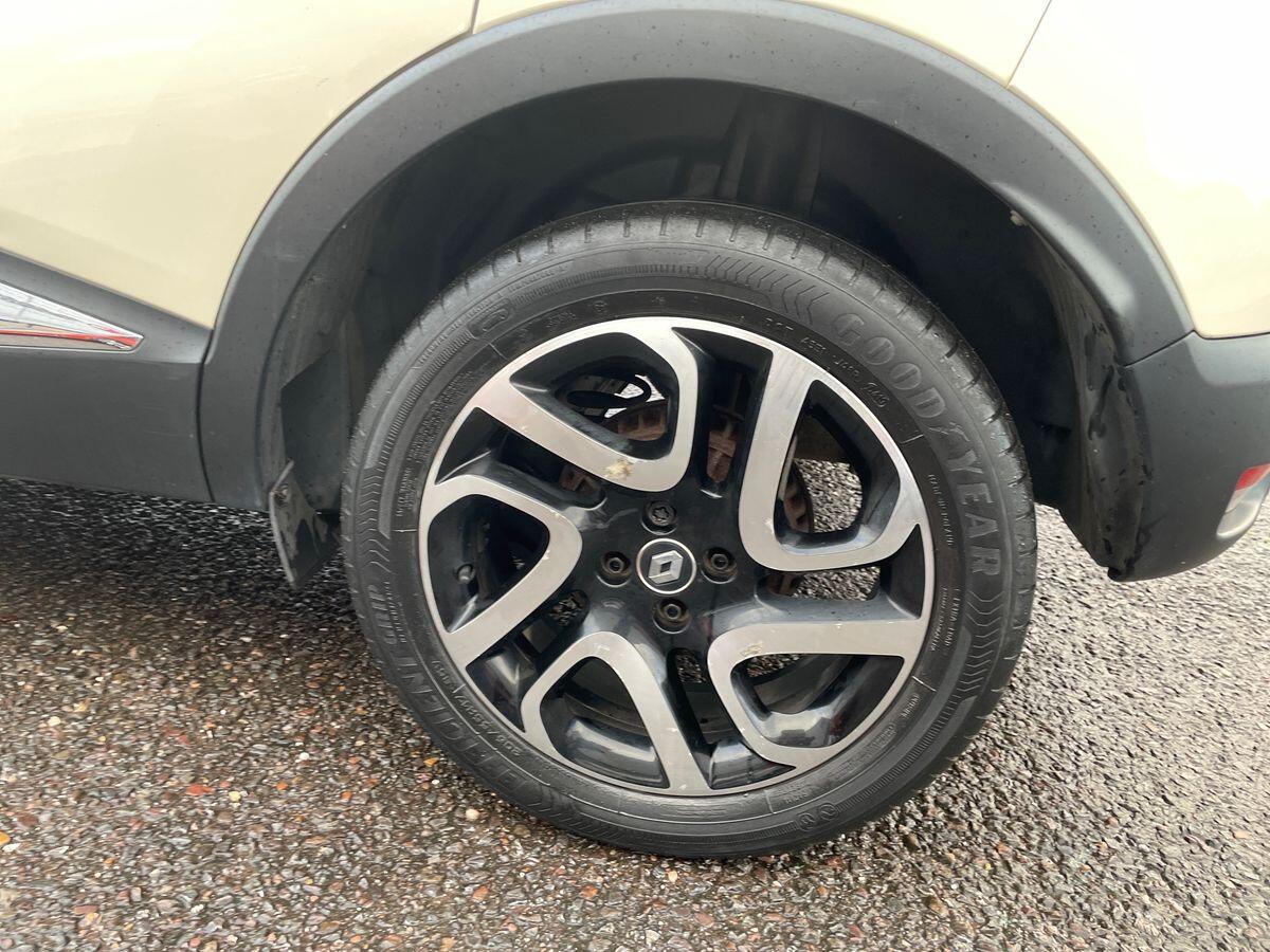 Used Renault Captur 2016 for sale - 76899070: Photo 9