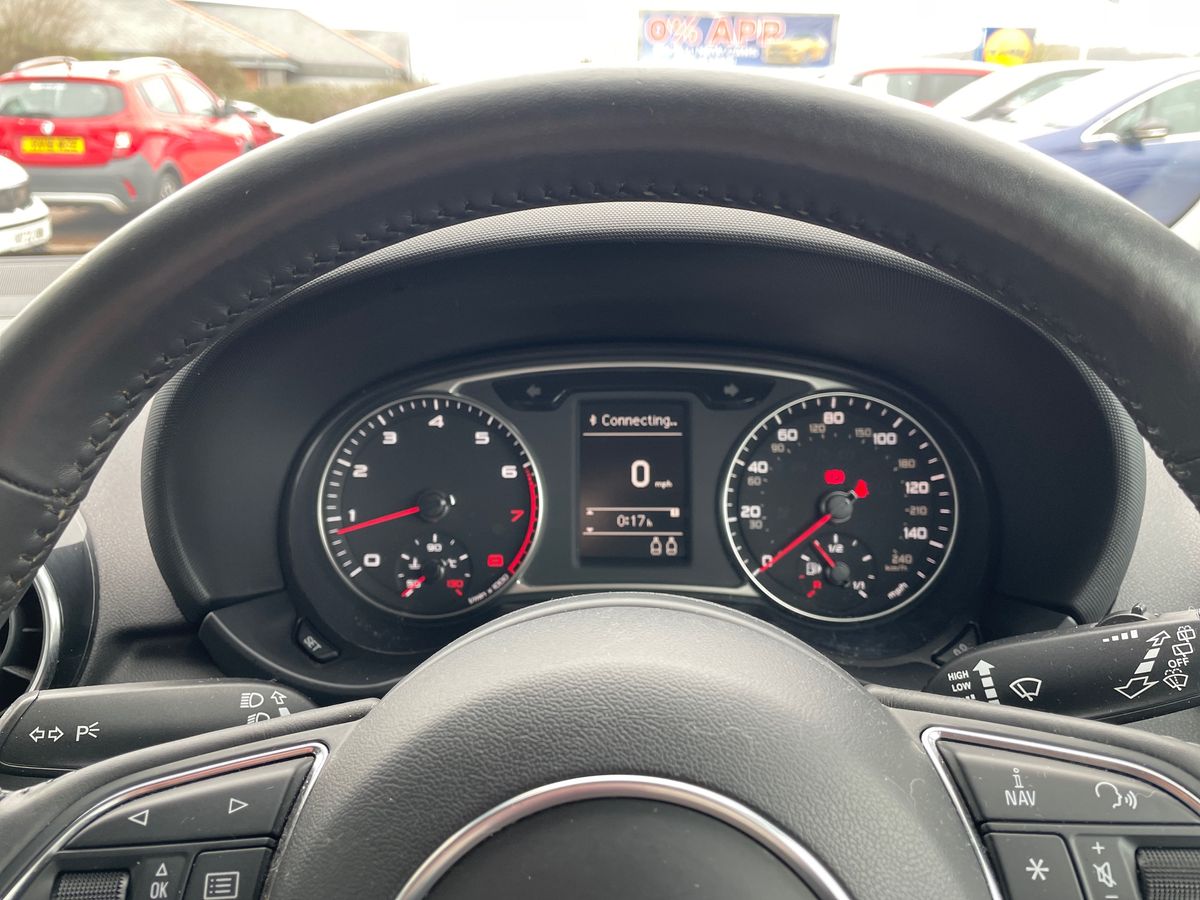 Used Audi A1 2011 for sale - 77927367: Photo 14