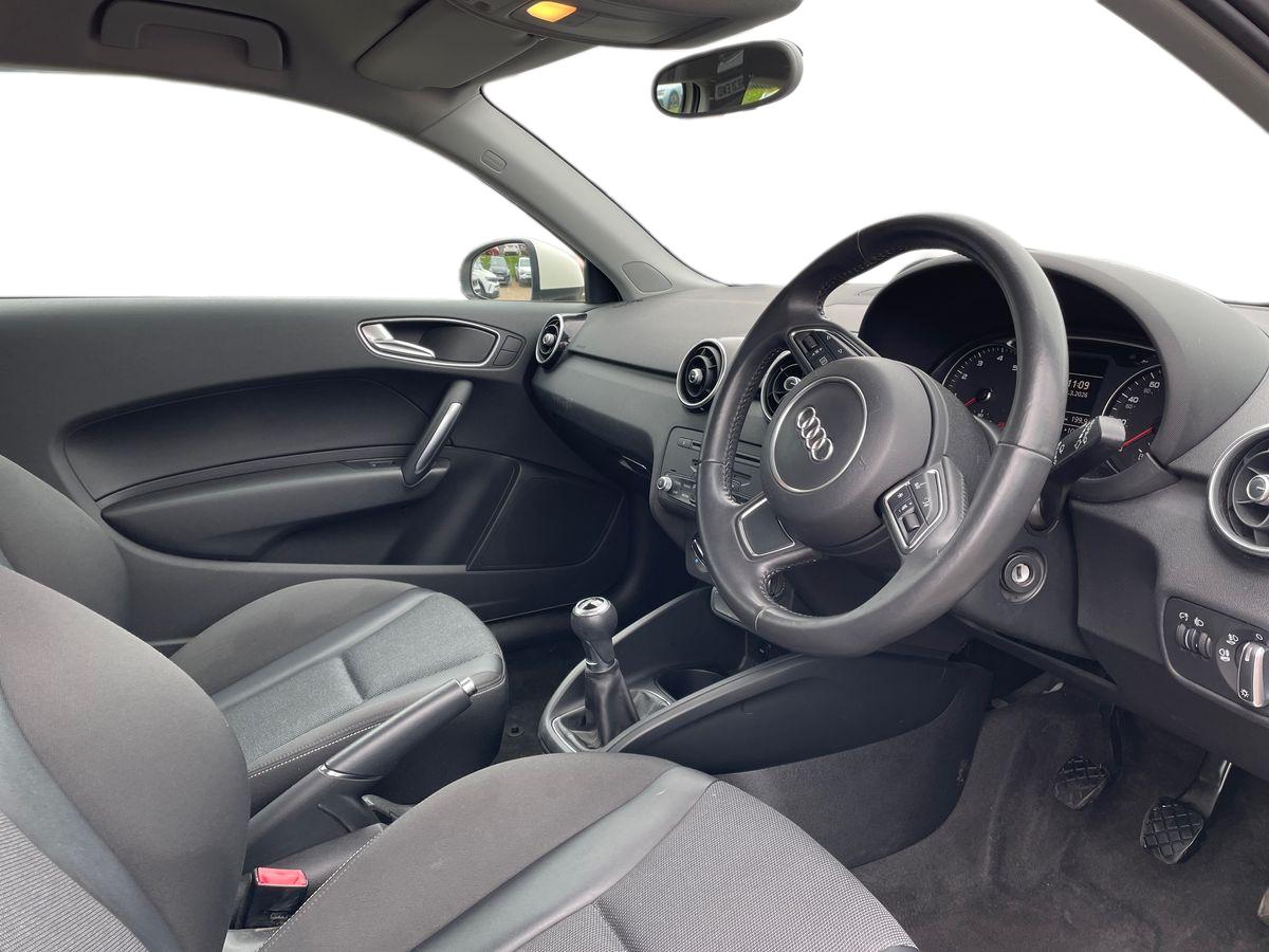 Used Audi A1 2011 for sale - 77927367: Photo 15