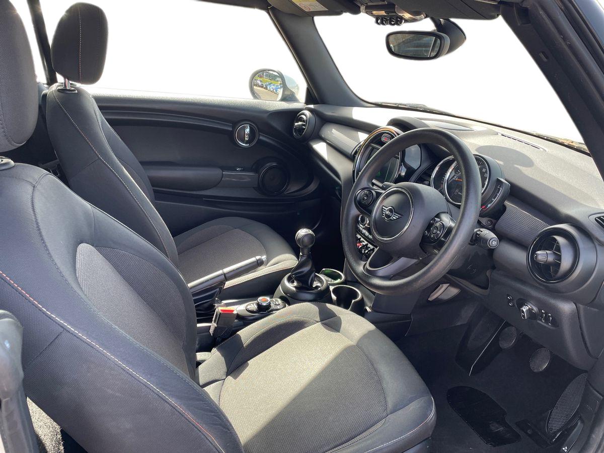 Used MINI Convertible 2018 for sale - 78172658: Photo 15