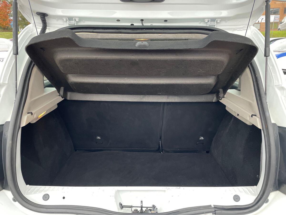 Used Dacia Sandero Stepway 2016 for sale - 76731083: Photo 12