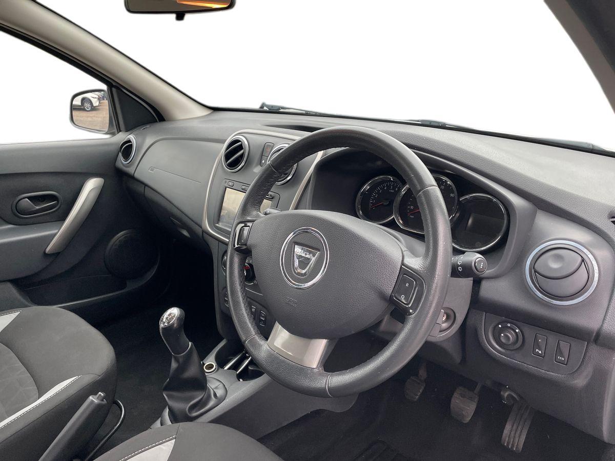 Used Dacia Sandero Stepway 2016 for sale - 76731083: Photo 15
