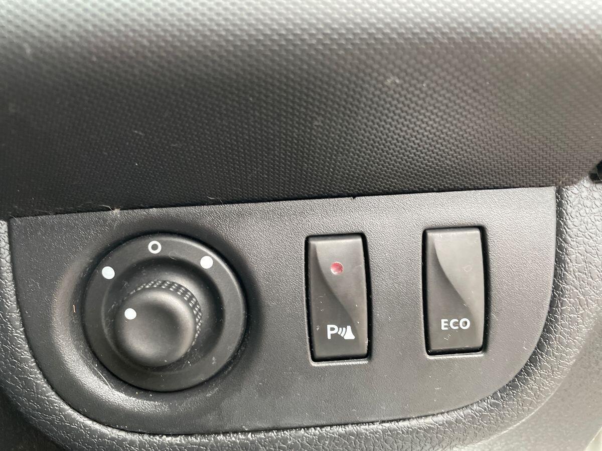 Used Dacia Sandero Stepway 2016 for sale - 76731083: Photo 24