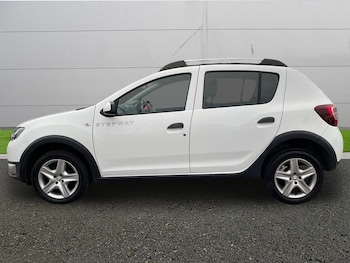 Used Dacia Sandero Stepway 2016 for sale - 76731083: Photo