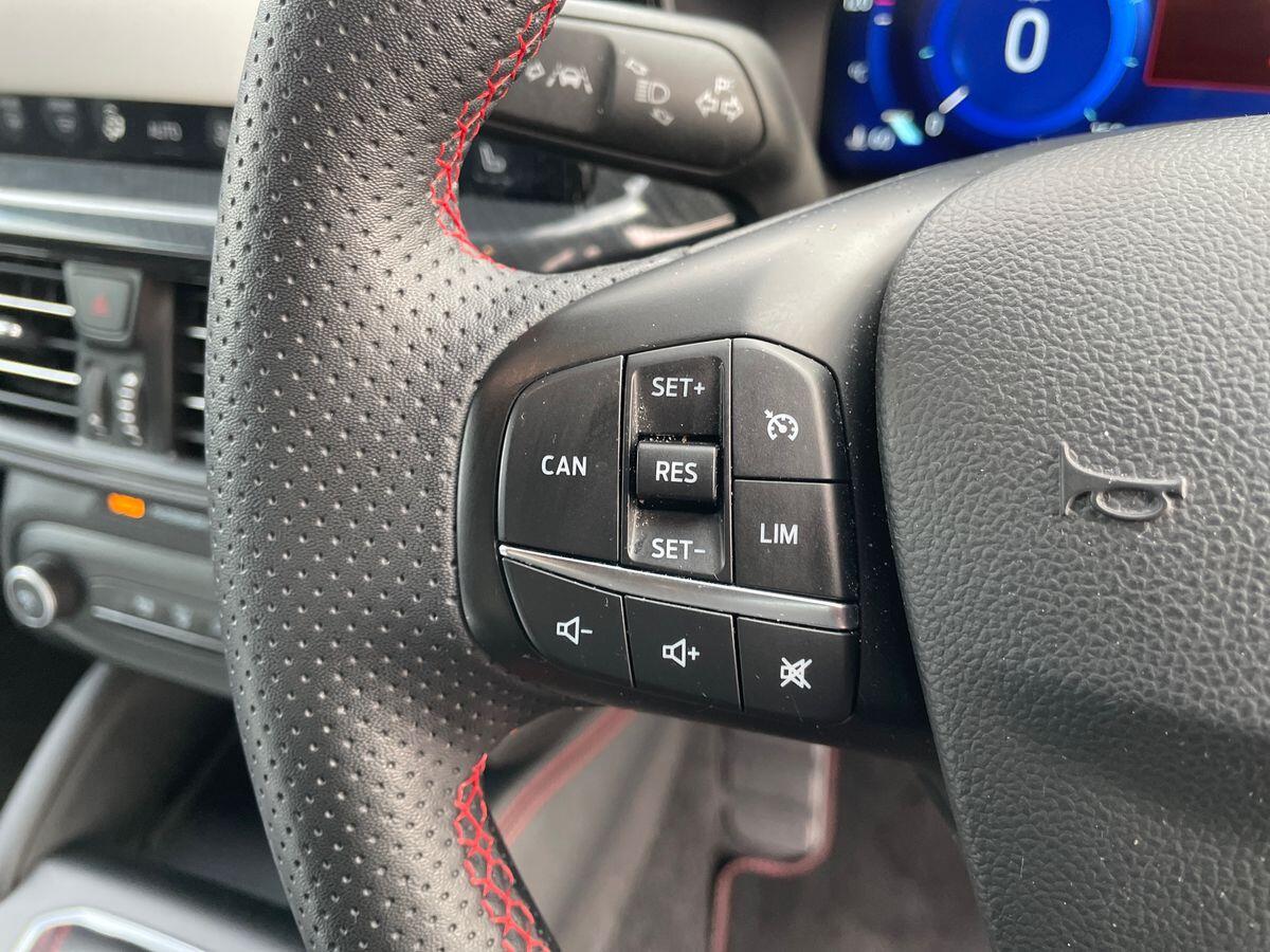 Used Ford Focus 2023 for sale - 76731088: Photo 16