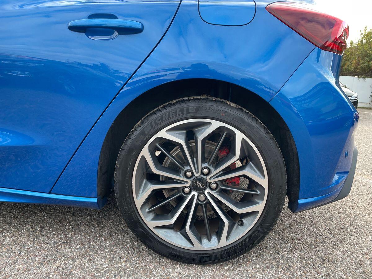 Used Ford Focus 2023 for sale - 76731088: Photo 9