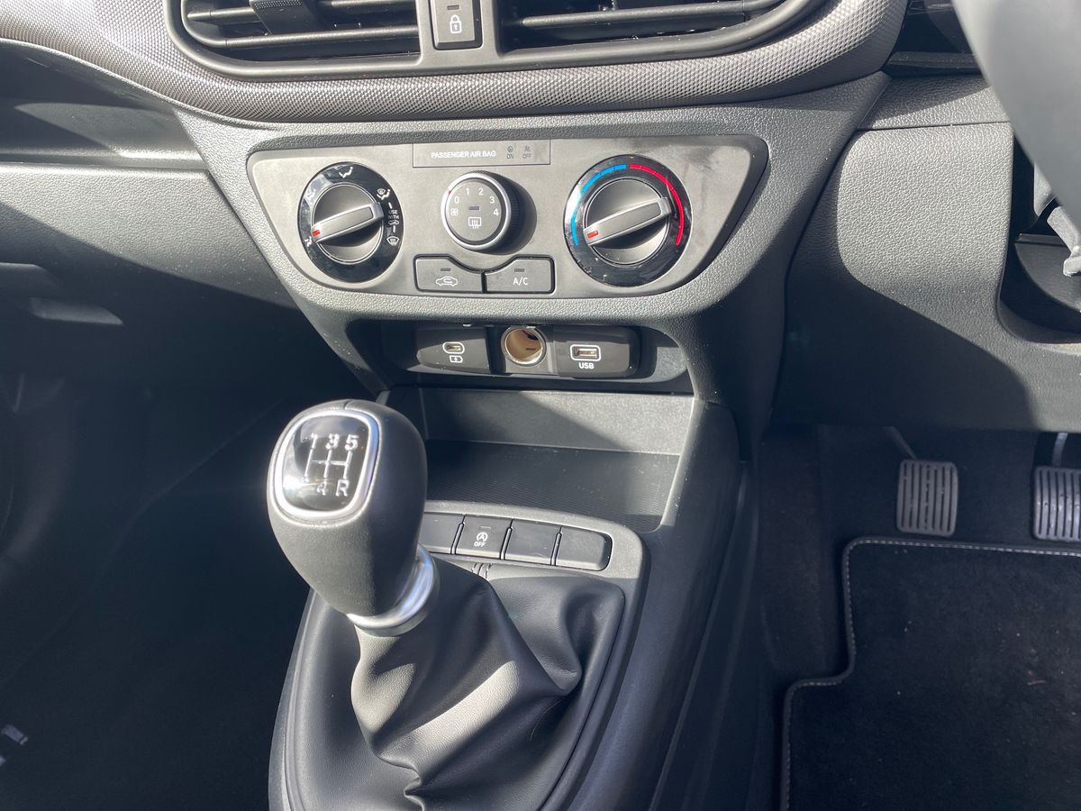 Used Hyundai i10 2024 for sale - 77576341: Photo 18