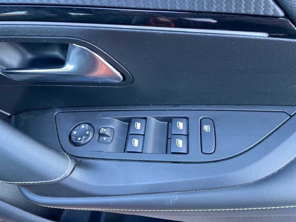 Used Peugeot 2008 2020 for sale - 77057825: Photo 20