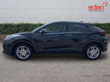Used Toyota C-HR 2023 for sale - 79388944: Photo