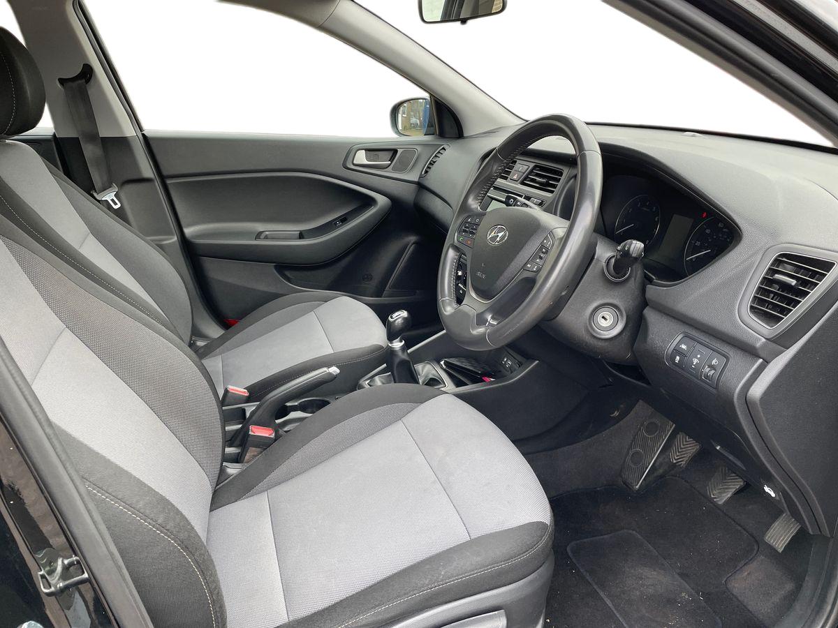 Used Hyundai i20 2017 for sale - 78055202: Photo 15