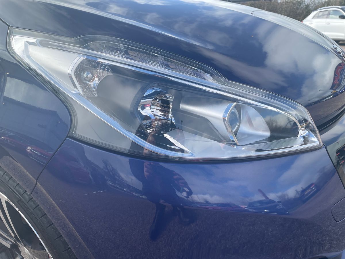 Used Peugeot 208 2017 for sale - 77927375: Photo 21