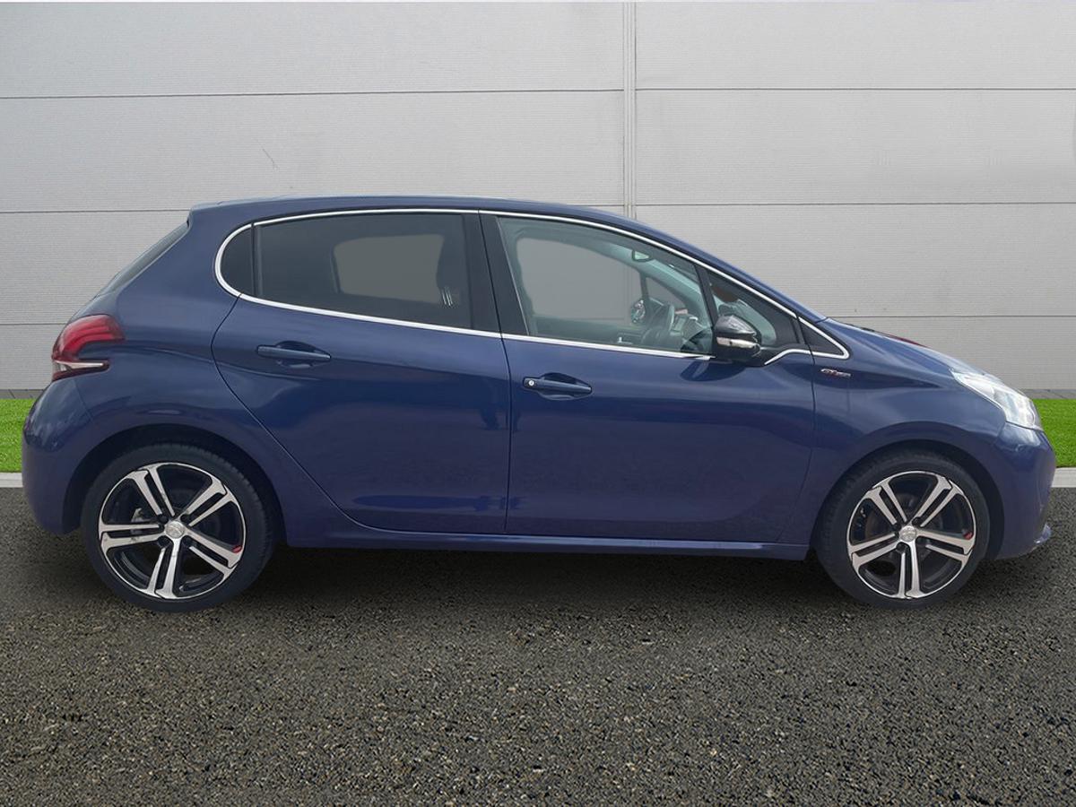 Used Peugeot 208 2017 for sale - 77927375: Photo 8