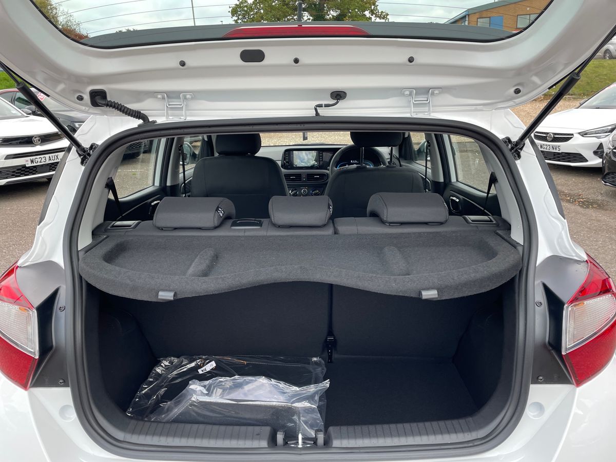 Used Hyundai i10 2025 for sale - 77002622: Photo 12