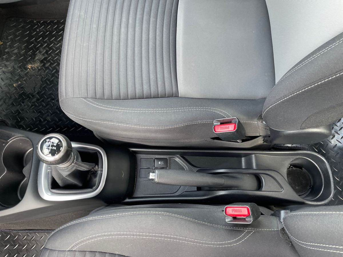 Used Toyota Yaris 2019 for sale - 77634697: Photo 19