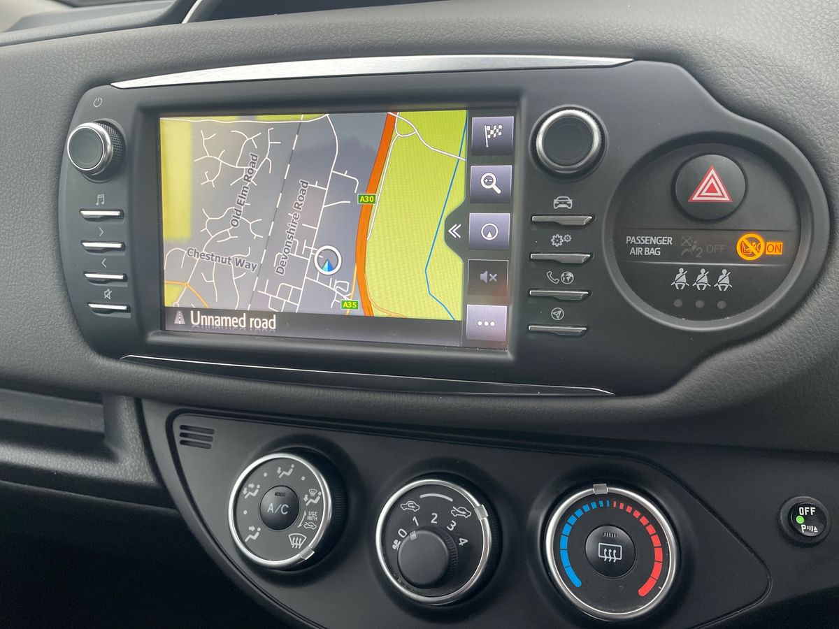 Used Toyota Yaris 2018 for sale - 77205655: Photo 18