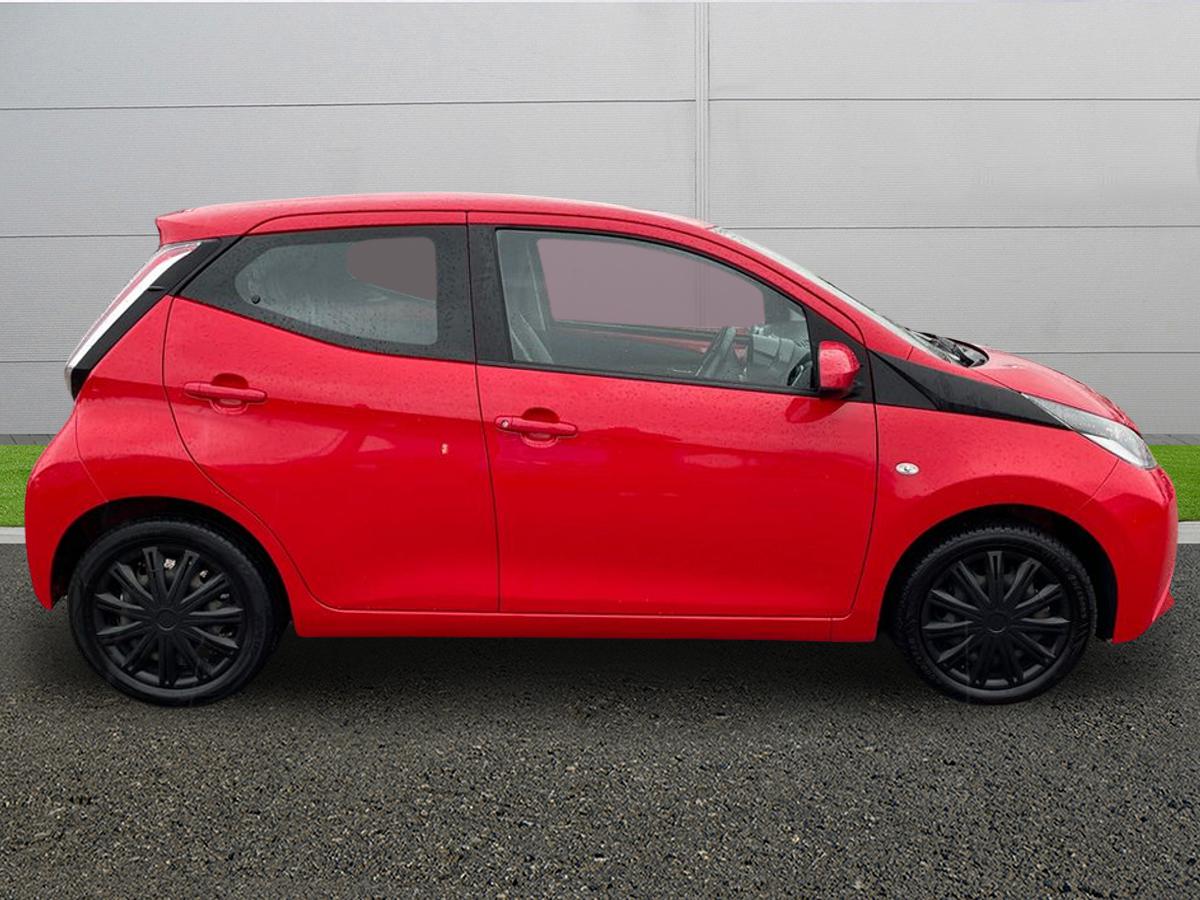 Used Toyota AYGO 2017 for sale - 77627565: Photo 8