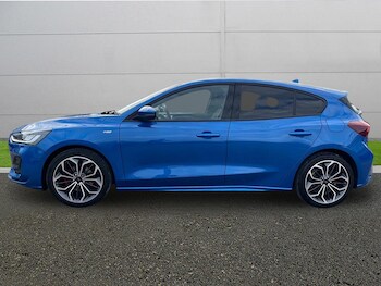 Used Ford Focus 2023 for sale - 77002627: Photo