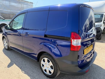 Used Ford Transit Courier 2015 for sale - 79674290: Photo