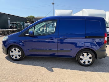 Used Ford Transit Courier 2015 for sale - 79674290: Photo