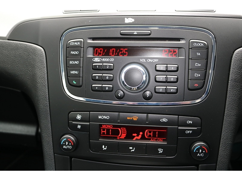 Used Ford S-Max 2013 for sale - 76334085: Photo 31