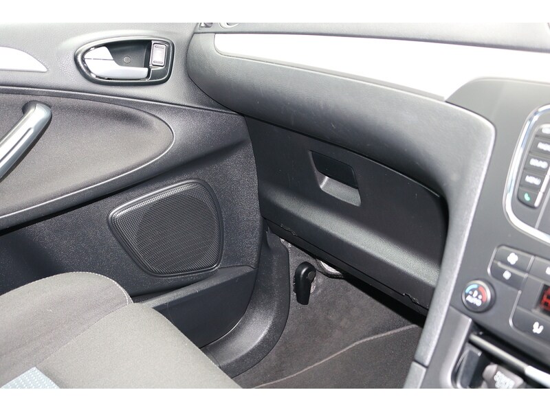 Used Ford S-Max 2013 for sale - 76334085: Photo 37