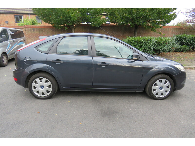 Used Ford Focus 2009 for sale - 74265517: Photo 8