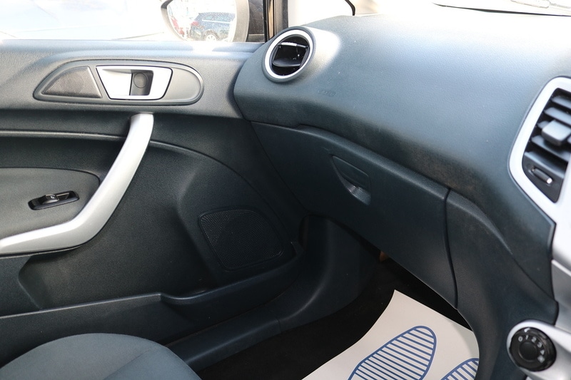 Used Ford Fiesta 2012 for sale - 77932617: Photo 30