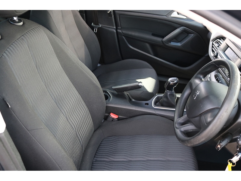 Used Peugeot 308 2015 for sale - 76334047: Photo 13