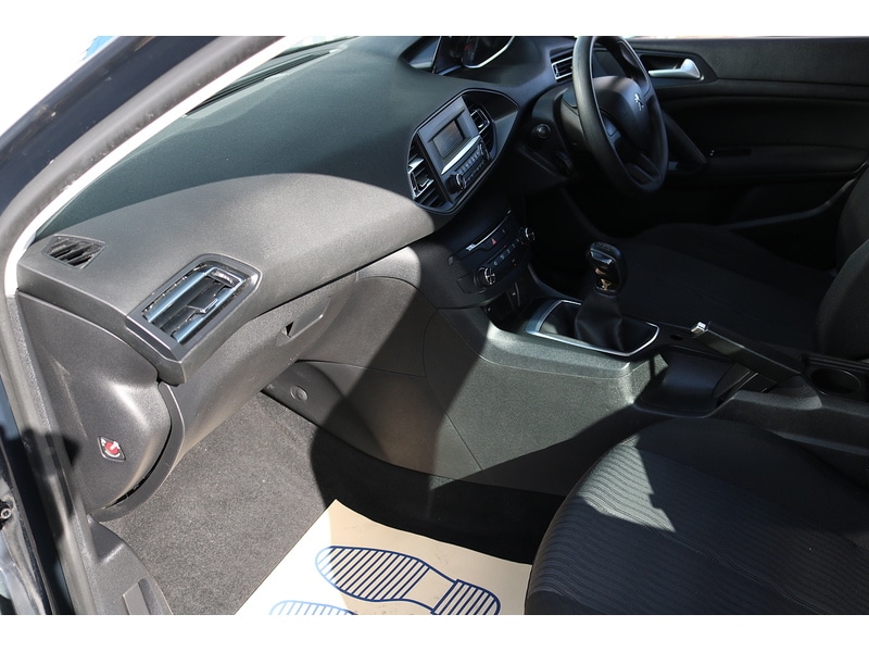 Used Peugeot 308 2015 for sale - 76334047: Photo 17