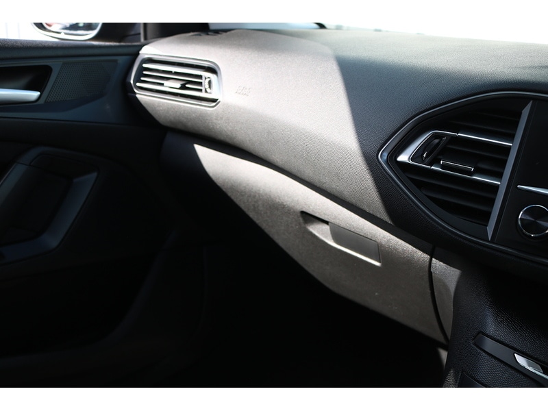 Used Peugeot 308 2015 for sale - 76334047: Photo 30