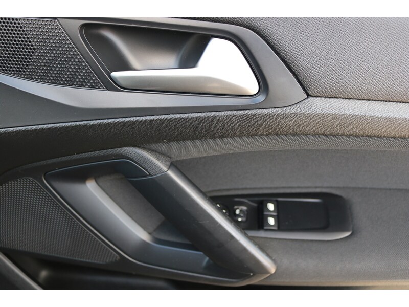 Used Peugeot 308 2015 for sale - 76334047: Photo 32