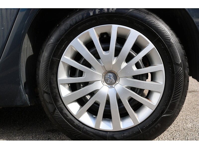 Used Peugeot 308 2015 for sale - 76334047: Photo 37