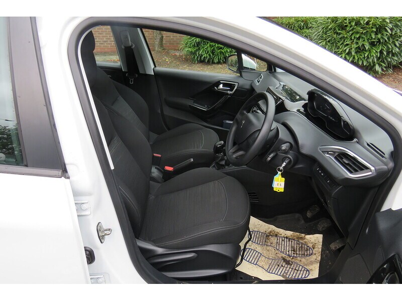 Used Peugeot 208 2016 for sale - 74449654: Photo 10