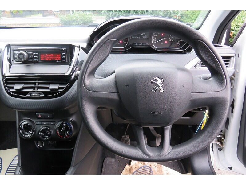 Used Peugeot 208 2016 for sale - 74449654: Photo 18