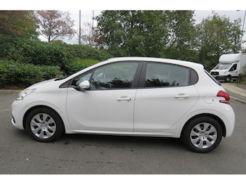Used Peugeot 208 2016 for sale - 74449654: Photo
