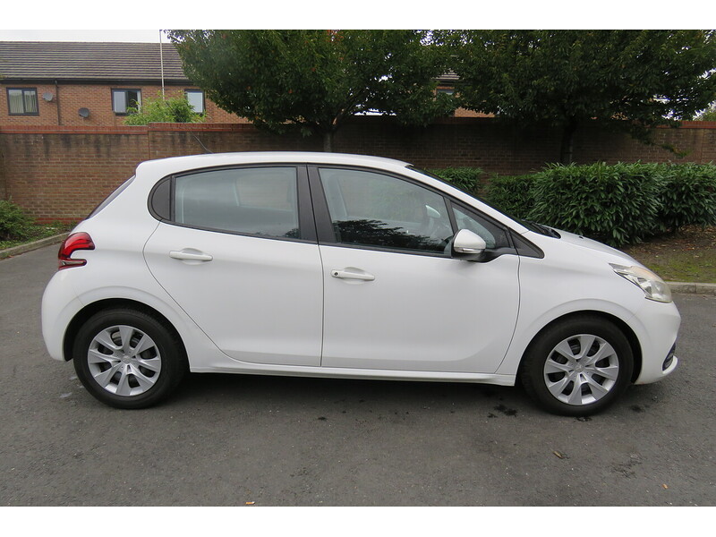 Used Peugeot 208 2016 for sale - 74449654: Photo 8