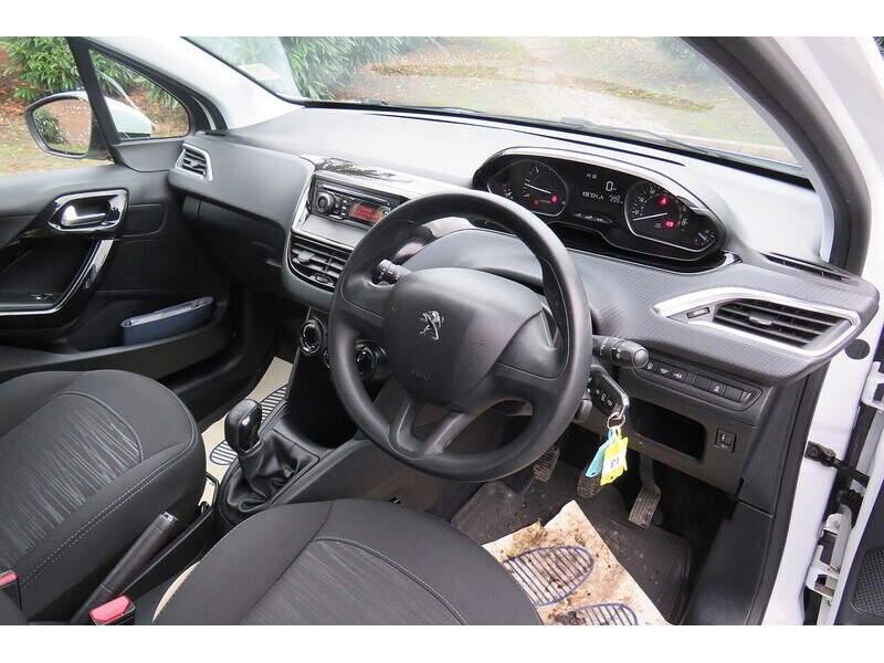 Used Peugeot 208 2016 for sale - 74449654: Photo 9