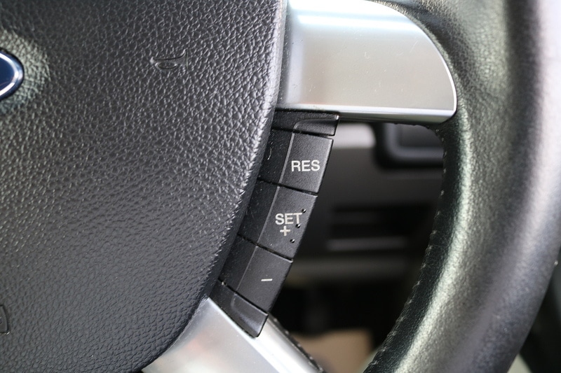 Used Ford Kuga 2011 for sale - 78016610: Photo 32