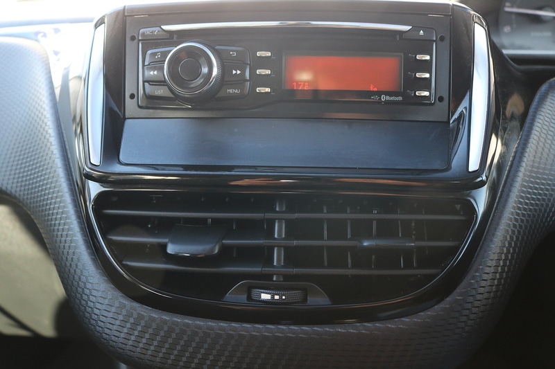 Used Peugeot 208 2015 for sale - 76836666: Photo 23