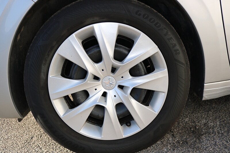 Used Peugeot 208 2015 for sale - 76836666: Photo 36